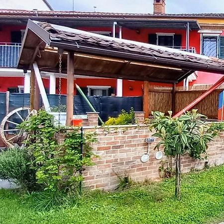 Casa Appartamento Vacanze La Fermata Delle Rondini Castello di Annone Экстерьер фото