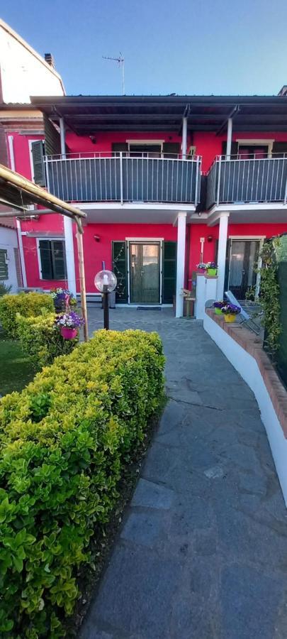 Casa Appartamento Vacanze La Fermata Delle Rondini Castello di Annone Экстерьер фото