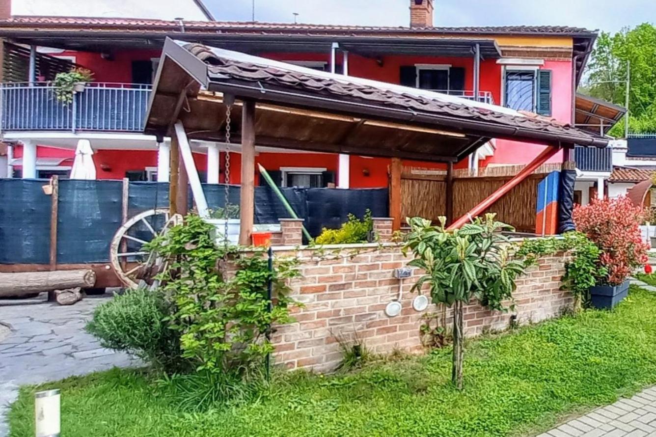 Casa Appartamento Vacanze La Fermata Delle Rondini Castello di Annone Экстерьер фото